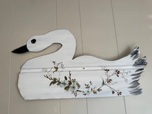 Load image into Gallery viewer, Hanging Metal Swan