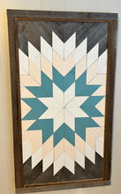 Load image into Gallery viewer, Star burst barn quilt
