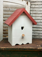 Load image into Gallery viewer, Heart scallop house