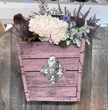 Load image into Gallery viewer, Diamond front  wall planter