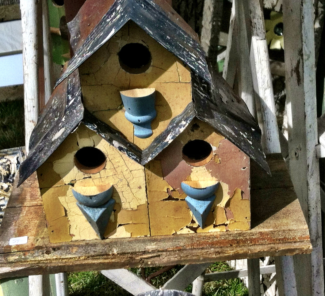 Triple birdhouse